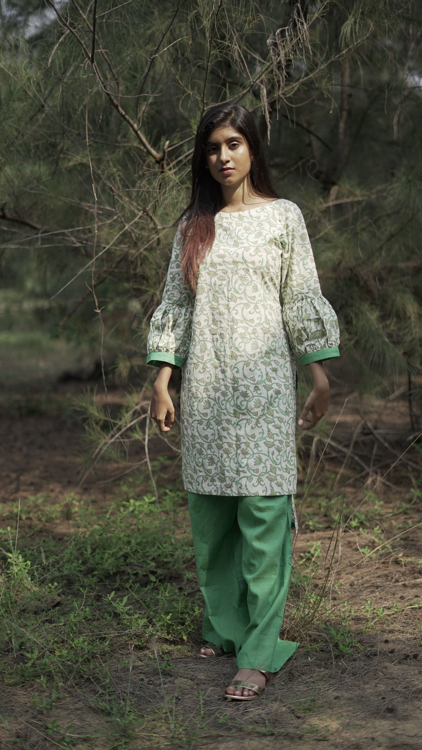 anka High Low top with sharara pant-min.