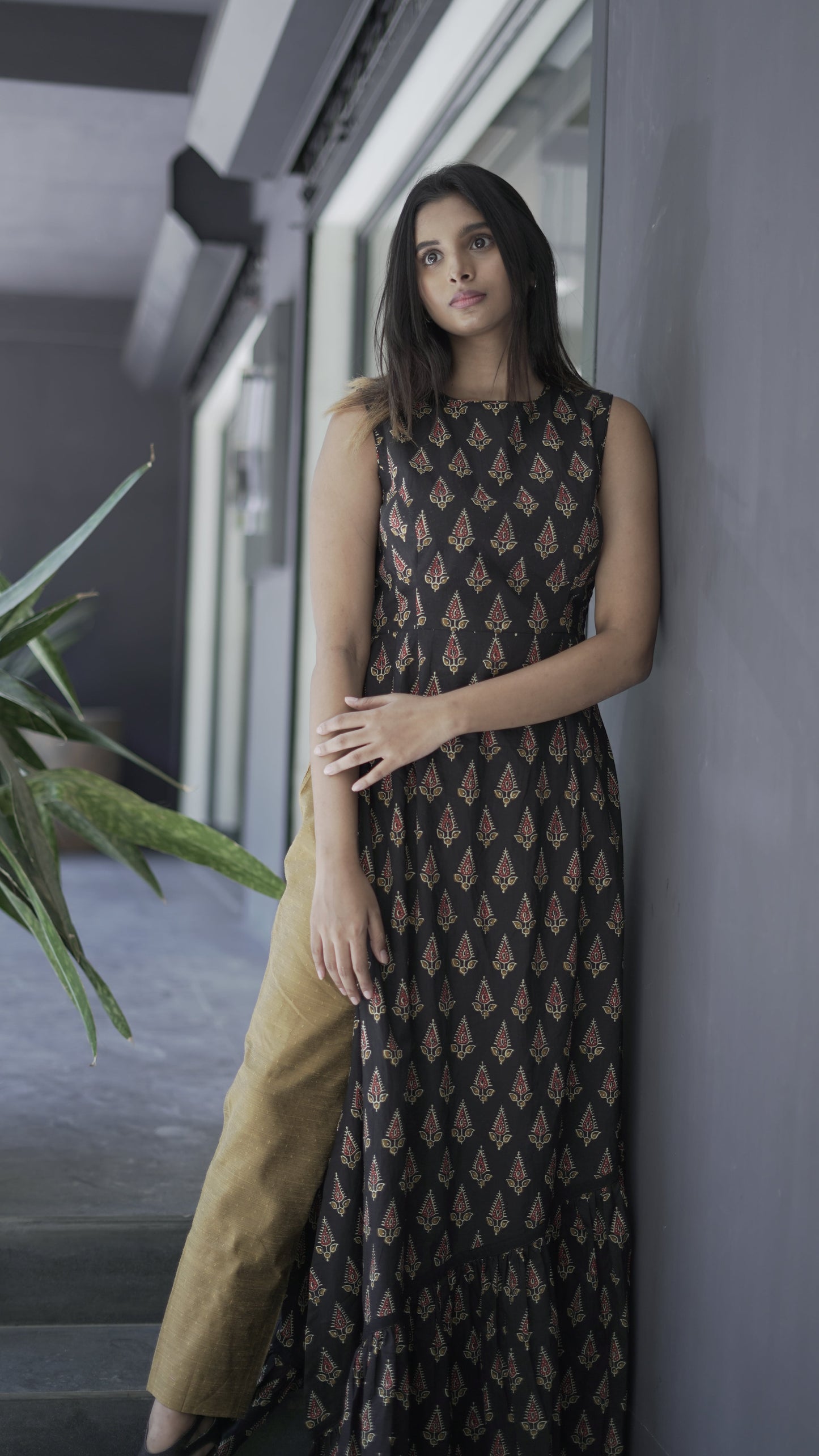 anka High slit gown wih pant1-min.JPG