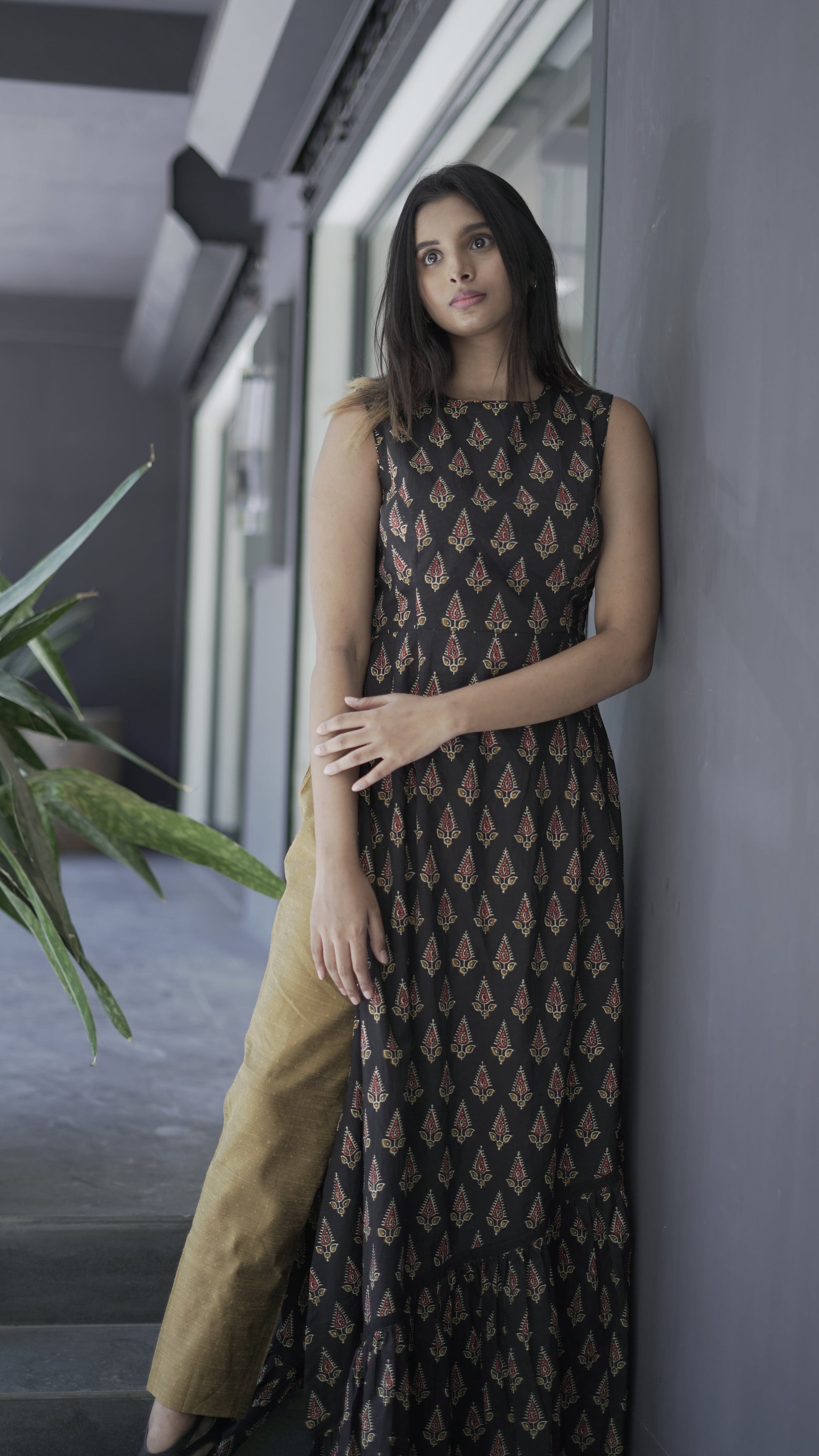 anka High slit gown wih pant1-min.JPG