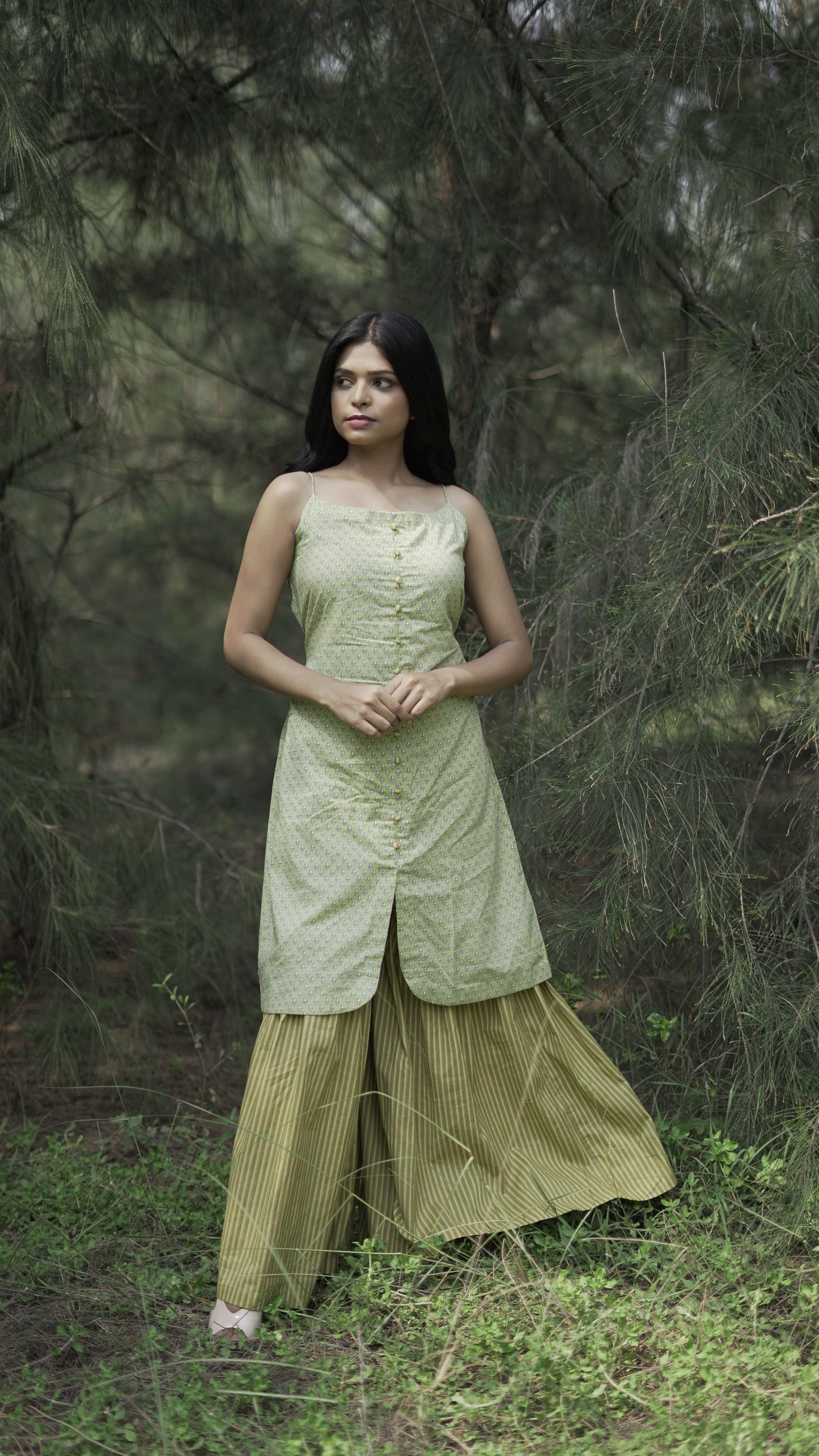 anka Sleeveless top with gharara pant4-m