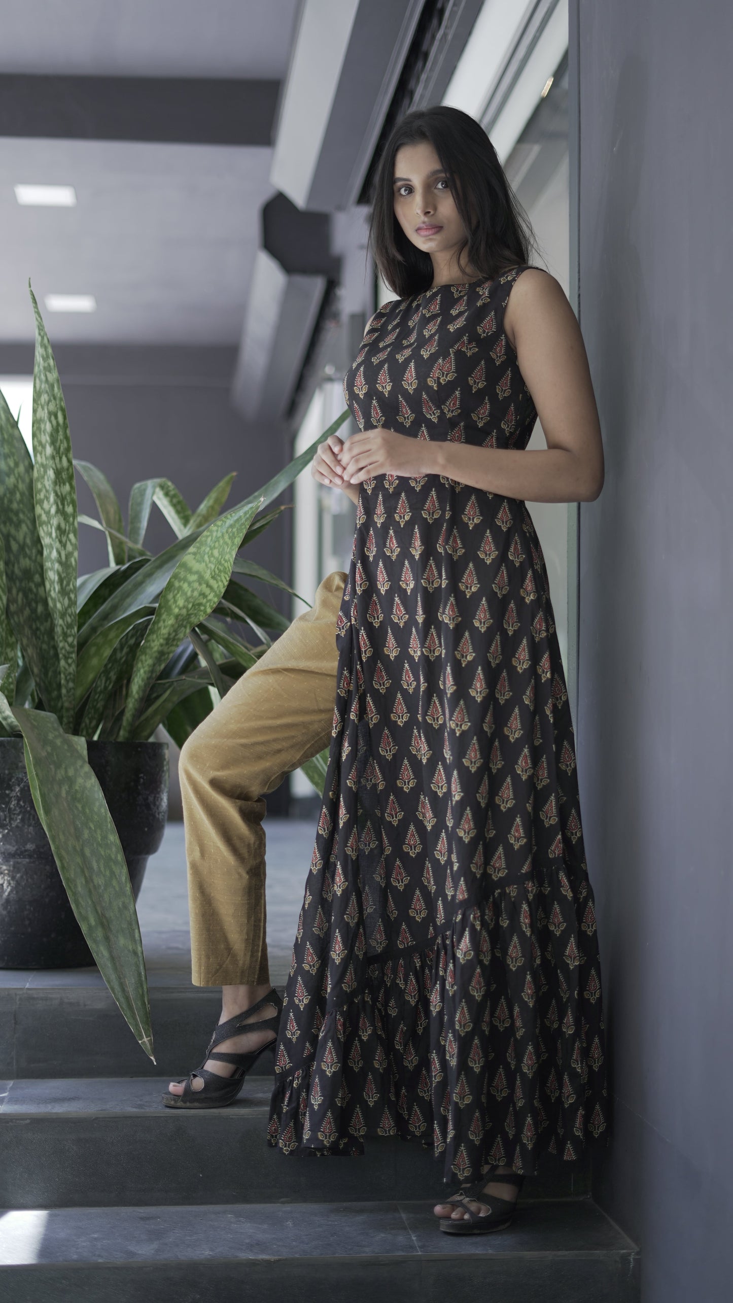anka High slit gown with pant4-min.JPG