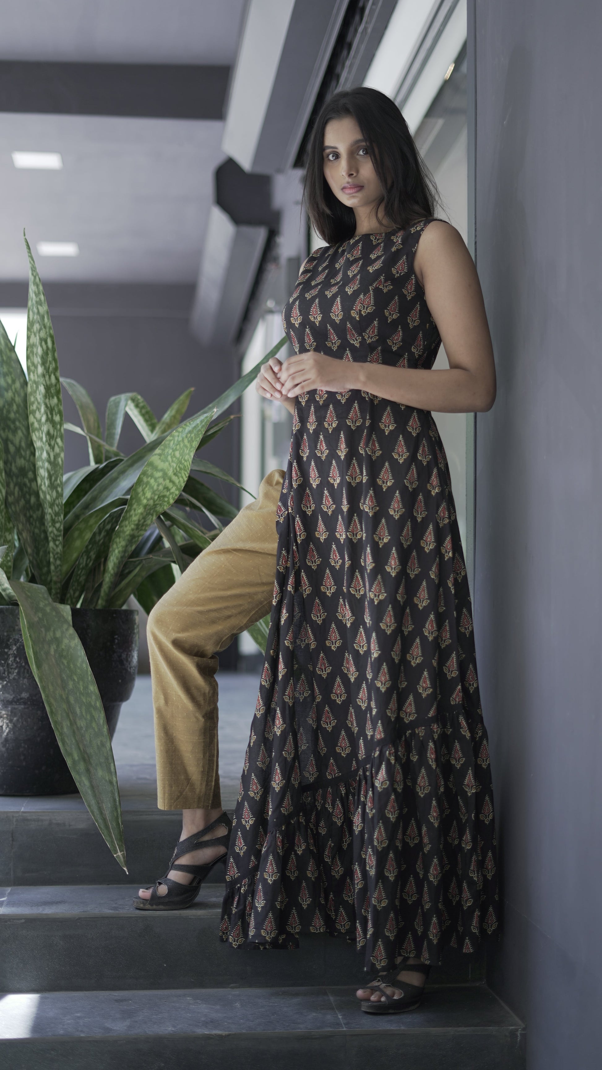 anka High slit gown with pant4-min.JPG