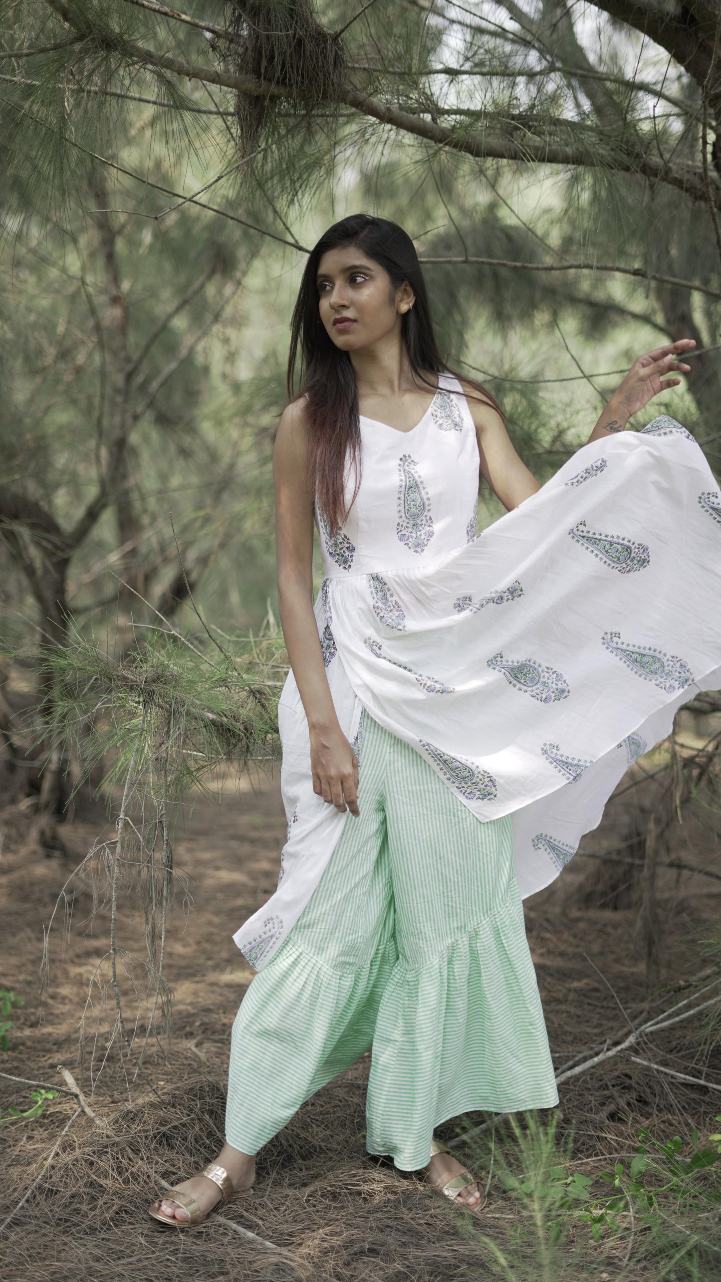 anka High slit top with palazzo pant-min